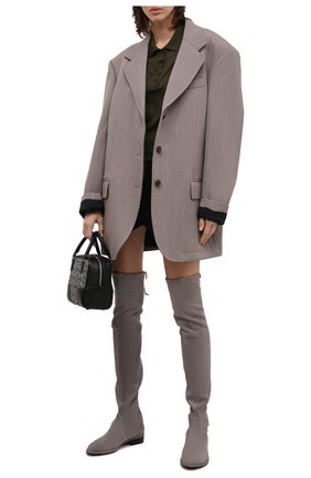 Женские замшевые ботфорты STUART WEITZMAN серого цвета по цене 69950 руб., арт. S2167 | Фото 2 Женские замшевые ботфорты STUART WEITZMAN серого цвета, арт. S2167 | Фото 2