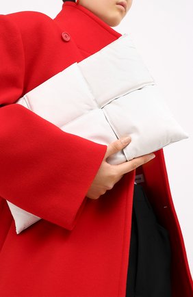 Женские кожаный футляр для документов BOTTEGA VENETA белого цвета по цене 165000 руб., арт. 630348/VB090 | Фото 2 Женские кожаный футляр для документов BOTTEGA VENETA белого цвета, арт. 630348/VB090 | Фото 2