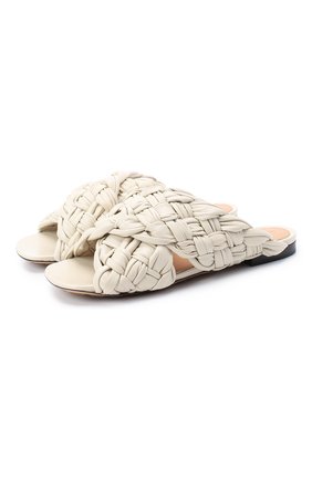 Женские кожаные шлепанцы bv board BOTTEGA VENETA кремвого цвета по цене 87100 руб., арт. 631935/VBT10 | Фото 1 Женские кожаные шлепанцы bv board BOTTEGA VENETA кремвого цвета, арт. 631935/VBT10 | Фото 1