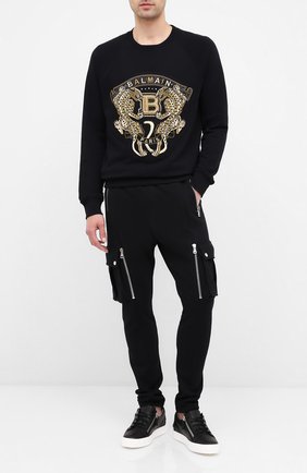 Мужской хлопковый свитшот BALMAIN черного цвета по цене 243500 руб., арт. UH13279/J928 | Фото 2 Мужской хлопковый свитшот BALMAIN черного цвета, арт. UH13279/J928 | Фото 2 (Длина (для топов): Стандартные; Рукава: Длинные; Материал внешний: Хлопок; Мужское Кросс-КТ: свитшот-одежда; Принт: С принтом)