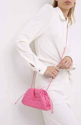 Женский клатч pouch 20 BOTTEGA VENETA розового цвета по цене 118500 руб., арт. 585852/VCPP1 | Фото 2 Женский клатч pouch 20 BOTTEGA VENETA розового цвета, арт. 585852/VCPP1 | Фото 2