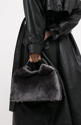 Женская сумка raisin ELLEME темно-серого цвета по цене 45550 руб., арт. RAISIN/SHEARLING | Фото 2 Женская сумка raisin ELLEME темно-серого цвета, арт. RAISIN/SHEARLING | Фото 2