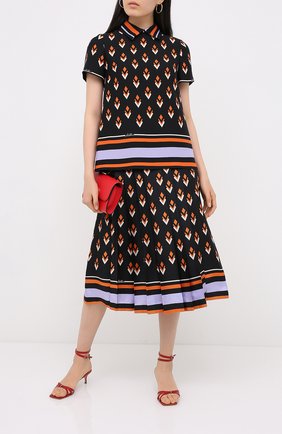 Женское поло из шерсти и шелка VALENTINO черного цвета по цене 135500 руб., арт. UB3AE5255LK | Фото 2 Женское поло из шерсти и шелка VALENTINO черного цвета, арт. UB3AE5255LK | Фото 2