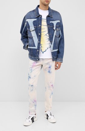 Мужская джинсовая куртка VALENTINO синего цвета по цене 231500 руб., арт. UV3DC01J6H5 | Фото 2 Мужская джинсовая куртка VALENTINO синего цвета, арт. UV3DC01J6H5 | Фото 2