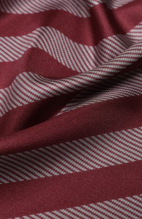Женский шелковый платок GIORGIO ARMANI бордового цвета по цене 28300 руб., арт. 795314/0A150 | Фото 2 Женский шелковый платок GIORGIO ARMANI бордового цвета, арт. 795314/0A150 | Фото 2