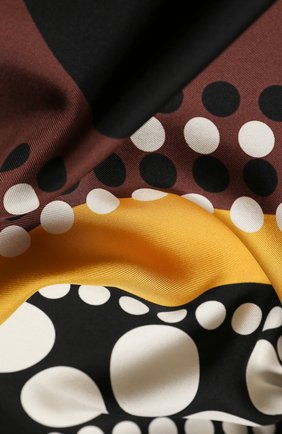 Женский шелковый платок valentino garavani VALENTINO черного цвета по цене 39950 руб., арт. UW2EB104/EES | Фото 2 Женский шелковый платок valentino garavani VALENTINO черного цвета, арт. UW2EB104/EES | Фото 2