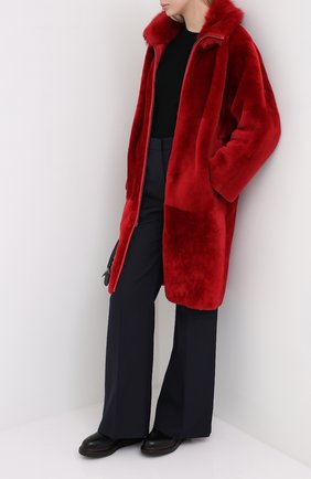Женская двусторонняя дубленка GIORGIO ARMANI красного цвета по цене 536500 руб., арт. 9AL05P/9AP08 | Фото 2 Женская двусторонняя дубленка GIORGIO ARMANI красного цвета, арт. 9AL05P/9AP08 | Фото 2