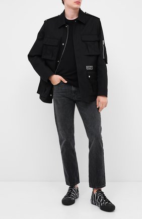 Мужская куртка VALENTINO черного цвета по цене 163000 руб., арт. UV3CJC676E8 | Фото 2 Мужская куртка VALENTINO черного цвета, арт. UV3CJC676E8 | Фото 2