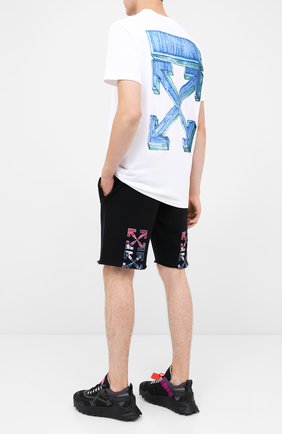 Мужские хлопковые шорты OFF-WHITE черного цвета по цене 35400 руб., арт. 0MCI006E20FLE0051010 | Фото 2 Мужские хлопковые шорты OFF-WHITE черного цвета, арт. 0MCI006E20FLE0051010 | Фото 2