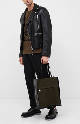 Мужская замшевая сумка-шопер ALEXANDER MCQUEEN хаки цвета по цене 87200 руб., арт. 625508/2E01Y | Фото 2 Мужская замшевая сумка-шопер ALEXANDER MCQUEEN хаки цвета, арт. 625508/2E01Y | Фото 2