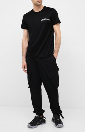 Мужская хлопковая футболка ALEXANDER MCQUEEN черного цвета по цене 28500 руб., арт. 624180/QPX01 | Фото 2 Мужская хлопковая футболка ALEXANDER MCQUEEN черного цвета, арт. 624180/QPX01 | Фото 2