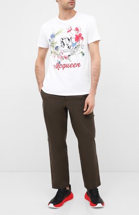 Мужская хлопковая футболка ALEXANDER MCQUEEN белого цвета по цене 18850 руб., арт. 622100/QPZ54 | Фото 2 Мужская хлопковая футболка ALEXANDER MCQUEEN белого цвета, арт. 622100/QPZ54 | Фото 2