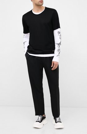 Мужская хлопковый лонгслив ALEXANDER MCQUEEN черно-белого цвета по цене 28050 руб., арт. 615286/QPZ66 | Фото 2 Мужская хлопковый лонгслив ALEXANDER MCQUEEN черно-белого цвета, арт. 615286/QPZ66 | Фото 2