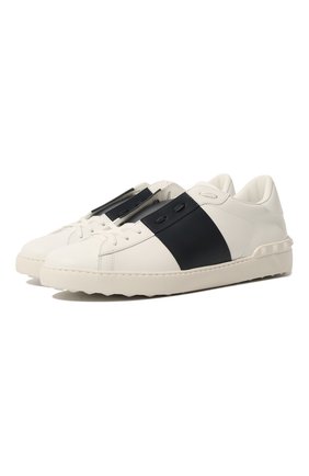 Мужские кожаные кеды valentino garavani open VALENTINO черно-белого цвета по цене 41300 руб., арт. UY2S0830/BLU | Фото 1 Мужские кожаные кеды valentino garavani open VALENTINO черно-белого цвета, арт. UY2S0830/BLU | Фото 1