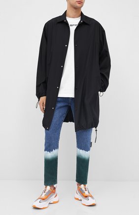 Мужские джинсы OFF-WHITE синего цвета по цене 57700 руб., арт. 0MYA005E20DEN0024500 | Фото 2 Мужские джинсы OFF-WHITE синего цвета, арт. 0MYA005E20DEN0024500 | Фото 2