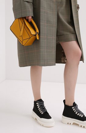 Женская сумка puzzle mini LOEWE желтого цвета по цене 133000 руб., арт. 322.30.U95 | Фото 2 Женская сумка puzzle mini LOEWE желтого цвета, арт. 322.30.U95 | Фото 2