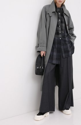 Женская шерстяная рубашка LOEWE серого цвета по цене 86450 руб., арт. S359337XBT | Фото 2 Женская шерстяная рубашка LOEWE серого цвета, арт. S359337XBT | Фото 2