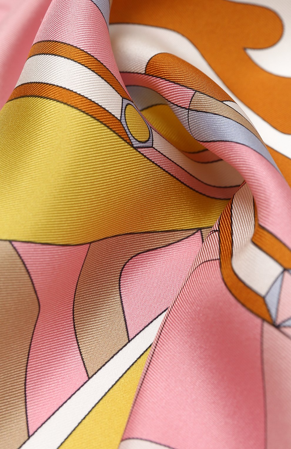Женский шелковый платок EMILIO PUCCI розового цвета по цене 28350 руб., арт. 0RGB22/0RW22 | Фото 2 Женский шелковый платок EMILIO PUCCI розового цвета, арт. 0RGB22/0RW22 | Фото 2