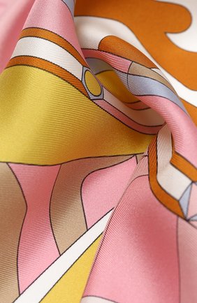 Женский шелковый платок EMILIO PUCCI розового цвета по цене 28350 руб., арт. 0RGB22/0RW22 | Фото 2 Женский шелковый платок EMILIO PUCCI розового цвета, арт. 0RGB22/0RW22 | Фото 2