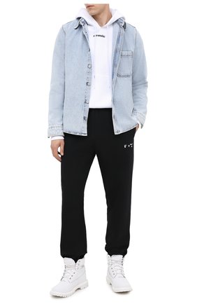 Мужская джинсовая рубашка OFF-WHITE голубого цвета по цене 52450 руб., арт. 0MYD019E20DEN0024010 | Фото 2 Мужская джинсовая рубашка OFF-WHITE голубого цвета, арт. 0MYD019E20DEN0024010 | Фото 2