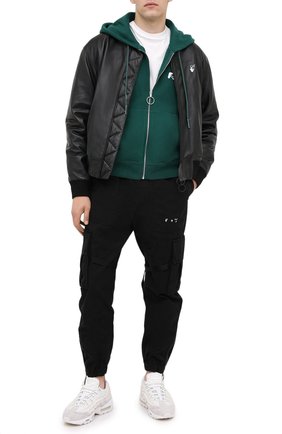 Мужской хлопковая толстовка OFF-WHITE зеленого цвета по цене 46100 руб., арт. 0MBE001E20FLE0045701 | Фото 2 Мужской хлопковая толстовка OFF-WHITE зеленого цвета, арт. 0MBE001E20FLE0045701 | Фото 2 (Длина (для топов): Стандартные; Рукава: Длинные; Материал внешний: Хлопок; Мужское Кросс-КТ: Толстовка-одежда)