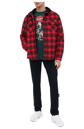 Мужская хлопковый лонгслив OFF-WHITE зеленого цвета по цене 26300 руб., арт. 0MAB001E20JER0055710 | Фото 2 Мужская хлопковый лонгслив OFF-WHITE зеленого цвета, арт. 0MAB001E20JER0055710 | Фото 2 (Материал внешний: Хлопок; Рукава: Длинные; Длина (для топов): Стандартные)