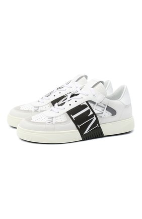 Мужские кожаные кеды valentino garavani vl7n VALENTINO белого цвета по цене 54550 руб., арт. UY2S0C58/WRQ | Фото 1 Мужские кожаные кеды valentino garavani vl7n VALENTINO белого цвета, арт. UY2S0C58/WRQ | Фото 1