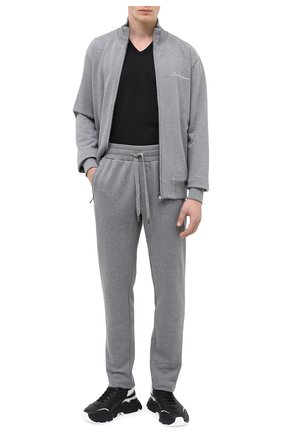 Мужские хлопковые брюки DOLCE & GABBANA светло-серого цвета по цене 49950 руб., арт. GYH8AZ/G7TWG | Фото 2 Мужские хлопковые брюки DOLCE & GABBANA светло-серого цвета, арт. GYH8AZ/G7TWG | Фото 2