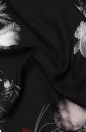 Женская шаль ALEXANDER MCQUEEN черного цвета по цене 41250 руб., арт. 631328/3A34Q | Фото 2 Женская шаль ALEXANDER MCQUEEN черного цвета, арт. 631328/3A34Q | Фото 2