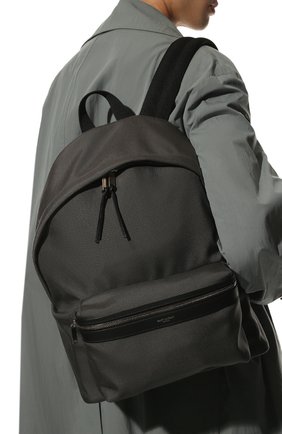 Мужской текстильный рюкзак city SAINT LAURENT серого цвета по цене 61400 руб., арт. 534967/GIV3F | Фото 2 Мужской текстильный рюкзак city SAINT LAURENT серого цвета, арт. 534967/GIV3F | Фото 2
