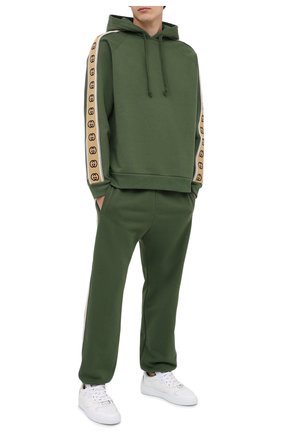 Мужской хлопковые джоггеры GUCCI зеленого цвета по цене 65000 руб., арт. 630713/XJBUW | Фото 2 Мужской хлопковые джоггеры GUCCI зеленого цвета, арт. 630713/XJBUW | Фото 2