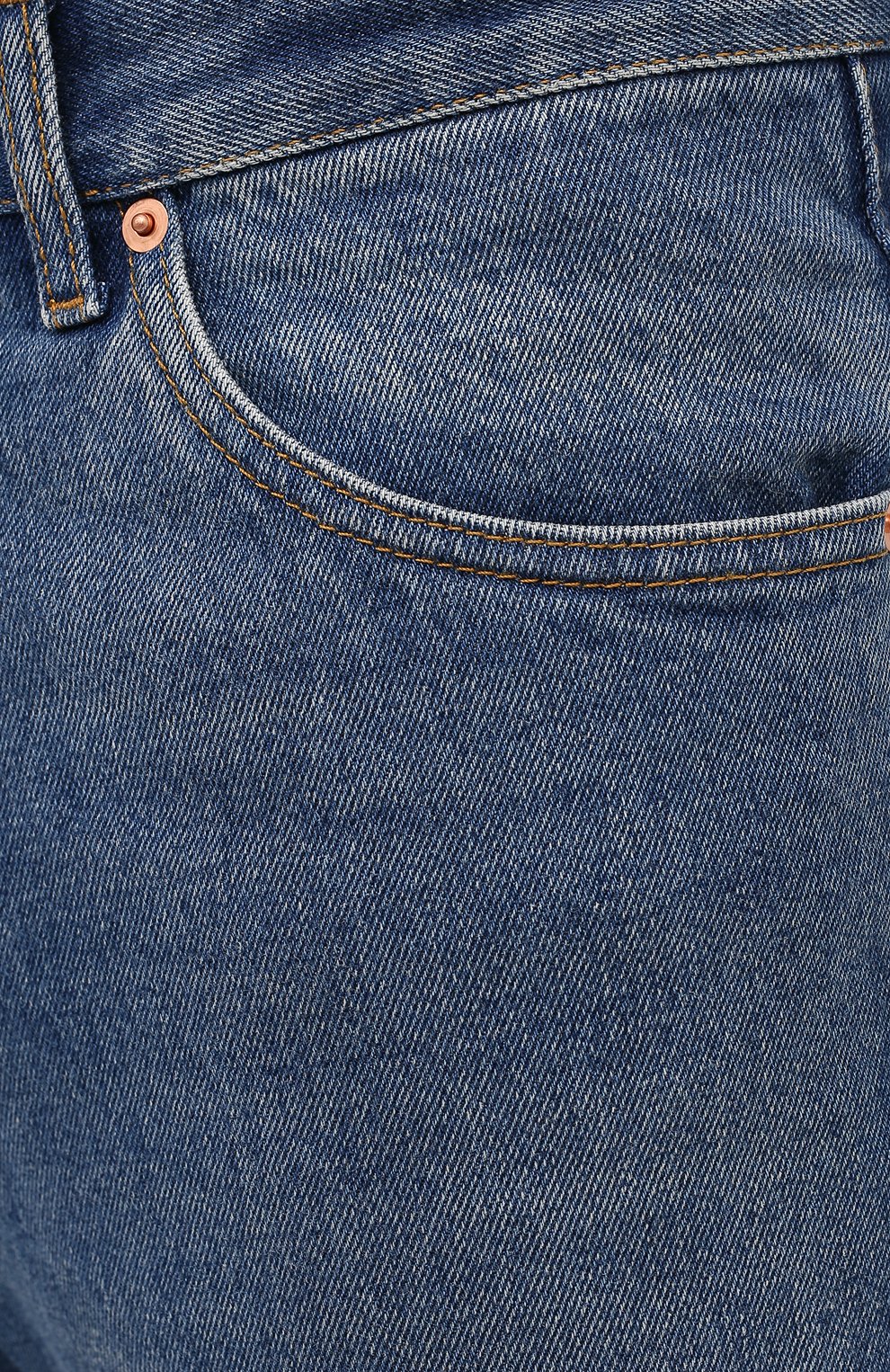Мужские джинсы GUCCI синего цвета, арт. 623953/XDBBQ | Фото 5 (Силуэт М (брюки): Прямые; Кросс-КТ: Деним; Длина (брюки, джинсы): Стандартные; Материал внешний: Хлопок, Деним; Детали: Потертости)