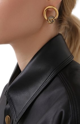 Женские серьги valentino garavani vlogo VALENTINO черного цвета по цене 39450 руб., арт. UW2J0G11/YCW | Фото 2 Женские серьги valentino garavani vlogo VALENTINO черного цвета, арт. UW2J0G11/YCW | Фото 2