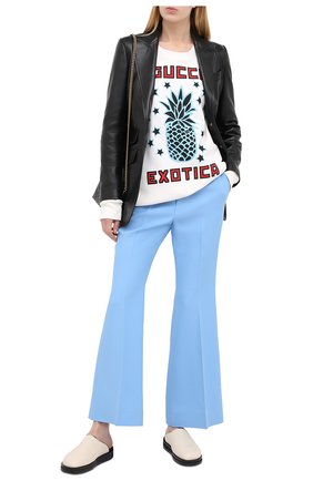 Женский хлопковый свитшот GUCCI белого цвета по цене 65900 руб., арт. 617964/XJCRS | Фото 2 Женский хлопковый свитшот GUCCI белого цвета, арт. 617964/XJCRS | Фото 2