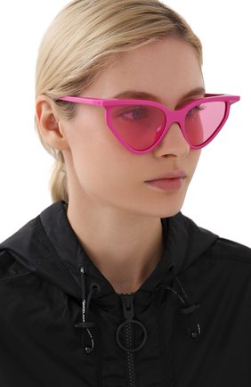 Женские солнцезащитные очки BALENCIAGA розового цвета по цене 22800 руб., арт. BB0101S 003 | Фото 2 Женские солнцезащитные очки BALENCIAGA розового цвета, арт. BB0101S 003 | Фото 2