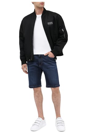 Мужские джинсовые шорты DOLCE & GABBANA синего цвета по цене 38200 руб., арт. GY4JED/G8CR6 | Фото 2 Мужские джинсовые шорты DOLCE & GABBANA синего цвета, арт. GY4JED/G8CR6 | Фото 2