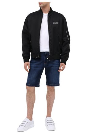 Мужская хлопковая футболка DOLCE & GABBANA белого цвета по цене 36300 руб., арт. G8JX7Z/G7WRN | Фото 2 Мужская хлопковая футболка DOLCE & GABBANA белого цвета, арт. G8JX7Z/G7WRN | Фото 2 (Материал внешний: Хлопок; Длина (для топов): Стандартные; Рукава: Короткие; Принт: Без принта; Мужское Кросс-КТ: Футболка-одежда; Стили: Кэжуэл)