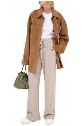 Женские брюки NANUSHKA бежевого цвета по цене 28100 руб., арт. 0NI_BEIGE_RECYCLED CASHMERE KNIT | Фото 2 Женские брюки NANUSHKA бежевого цвета, арт. 0NI_BEIGE_RECYCLED CASHMERE KNIT | Фото 2