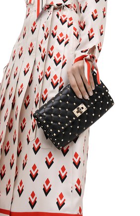 Женская сумка valentino garavani rockstud spike VALENTINO черного цвета по цене 103000 руб., арт. UW2B0137/NAP | Фото 2 Женская сумка valentino garavani rockstud spike VALENTINO черного цвета, арт. UW2B0137/NAP | Фото 2