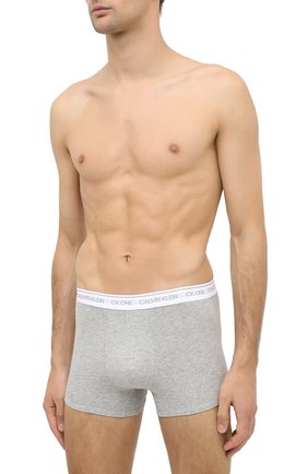 Мужские хлопковые боксеры CALVIN KLEIN серого цвета по цене 3115 руб., арт. NB2216A | Фото 2 Мужские хлопковые боксеры CALVIN KLEIN серого цвета, арт. NB2216A | Фото 2