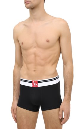 Мужские хлопковые боксеры CALVIN KLEIN черного цвета по цене 3505 руб., арт. NB2288A | Фото 2 Мужские хлопковые боксеры CALVIN KLEIN черного цвета, арт. NB2288A | Фото 2