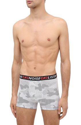 Мужские хлопковые боксеры CALVIN KLEIN черно-белого цвета по цене 3505 руб., арт. NB2342A | Фото 2 Мужские хлопковые боксеры CALVIN KLEIN черно-белого цвета, арт. NB2342A | Фото 2