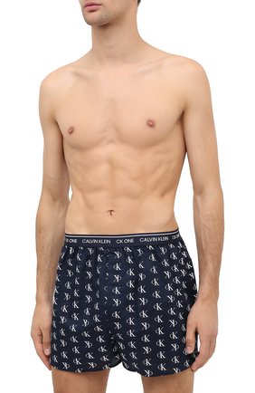 Мужские хлопковые боксеры CALVIN KLEIN синего цвета по цене 3115 руб., арт. NB2998A | Фото 2 Мужские хлопковые боксеры CALVIN KLEIN синего цвета, арт. NB2998A | Фото 2