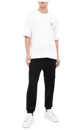Мужские хлопковая футболка CALVIN KLEIN белого цвета по цене 3760 руб., арт. NM1793E | Фото 2 Мужские хлопковая футболка CALVIN KLEIN белого цвета, арт. NM1793E | Фото 2