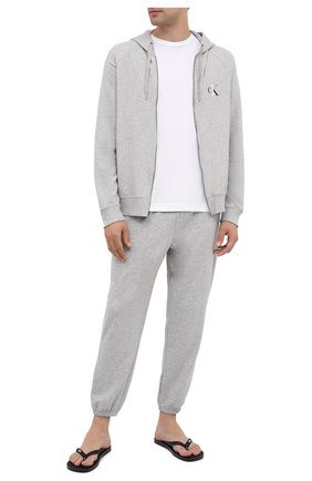 Мужская толстовка CALVIN KLEIN серого цвета по цене 6995 руб., арт. NM1865E | Фото 2 Мужская толстовка CALVIN KLEIN серого цвета, арт. NM1865E | Фото 2