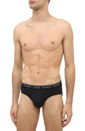 Мужские комплект из семи брифов CALVIN KLEIN разноцветного цвета по цене 9950 руб., арт. NB2317A | Фото 2 Мужские комплект из семи брифов CALVIN KLEIN разноцветного цвета, арт. NB2317A | Фото 2