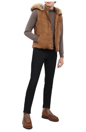 Мужской замшевый жилет KITON коричневого цвета по цене 833500 руб., арт. UW0799MV03T77 | Фото 2 Мужской замшевый жилет KITON коричневого цвета, арт. UW0799MV03T77 | Фото 2