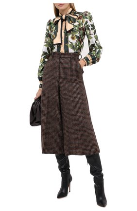 Женская шелковая блузка DOLCE & GABBANA бежевого цвета по цене 99500 руб., арт. F5N78T/FI12J | Фото 2 Женская шелковая блузка DOLCE & GABBANA бежевого цвета, арт. F5N78T/FI12J | Фото 2