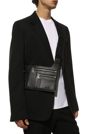 Мужская кожаная поясная сумка palermo DOLCE & GABBANA черного цвета по цене 65550 руб., арт. BM1837/AZ319 | Фото 2 Мужская кожаная поясная сумка palermo DOLCE & GABBANA черного цвета, арт. BM1837/AZ319 | Фото 2