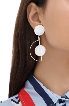 Женские серьги CRYSTALLINE JEWELLERY белого цвета по цене 24310 руб., арт. 366Y | Фото 2 Женские серьги CRYSTALLINE JEWELLERY белого цвета, арт. 366Y | Фото 2